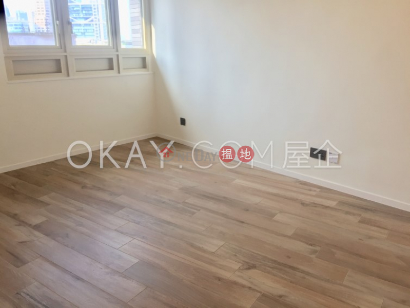 HK$ 49,000/ month, St. Joan Court | Central District, Lovely 1 bedroom with parking | Rental
