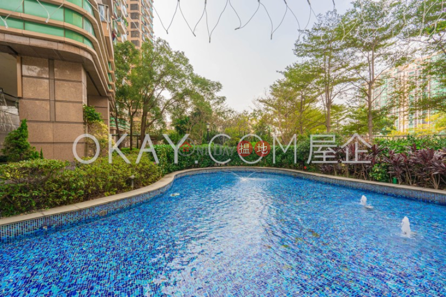 Lovely 3 bedroom with balcony & parking | Rental | Parc Palais Block 5 & 7 君頤峰 5 & 7座 Rental Listings