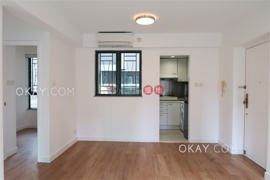 HK$ 28,000/ month, Elite Court | Western District | Lovely 2 bedroom with balcony | Rental