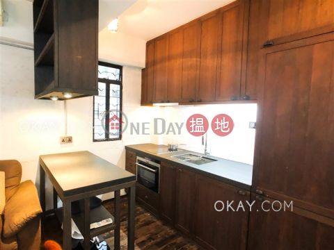 Charming studio in Sheung Wan | For Sale, 40-42 Circular Pathway 弓絃巷40-42號 | Western District (OKAY-S256185)_0