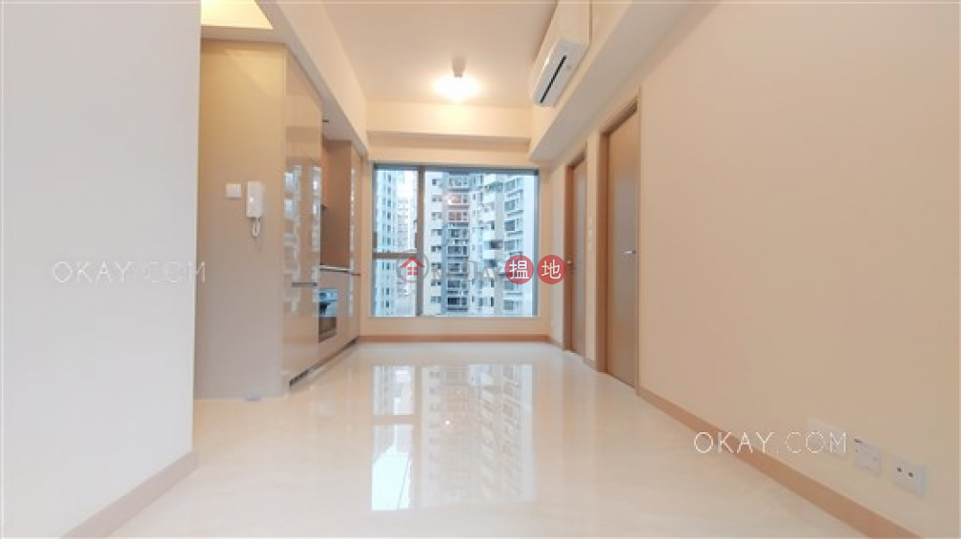 Gorgeous 1 bedroom with balcony | For Sale | King\'s Hill 眀徳山 Sales Listings