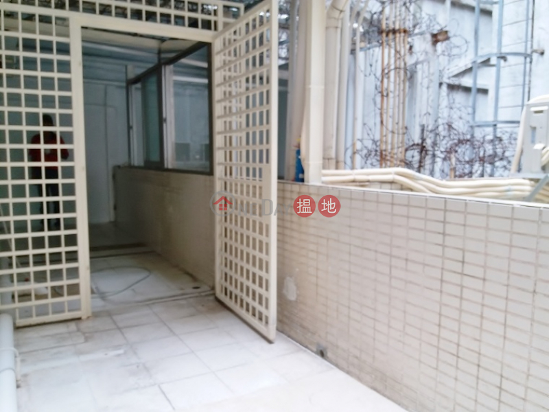 renovated apartment at convenient location, 13-15 Queens Road West | Western District, Hong Kong, Rental | HK$ 32,000/ month