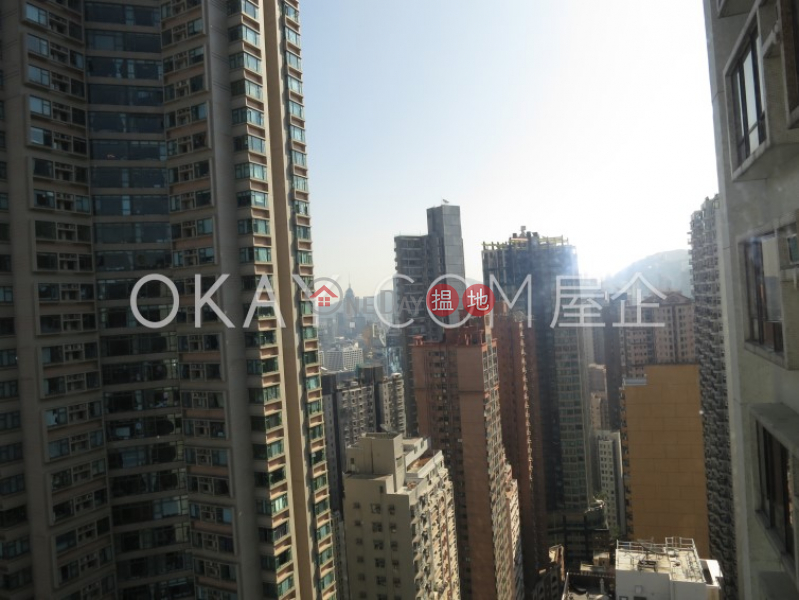 HK$ 42,500/ 月|輝鴻閣|西區|3房2廁,實用率高,極高層,連車位輝鴻閣出租單位