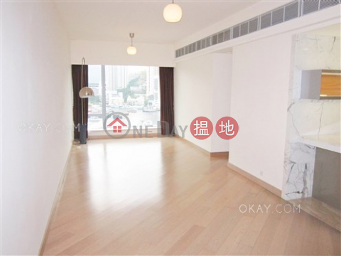 Nicely kept 3 bedroom with balcony & parking | For Sale | Larvotto 南灣 _0