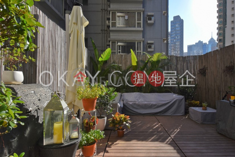 Nicely kept 1 bedroom with terrace & balcony | For Sale | Centrestage 聚賢居 _0