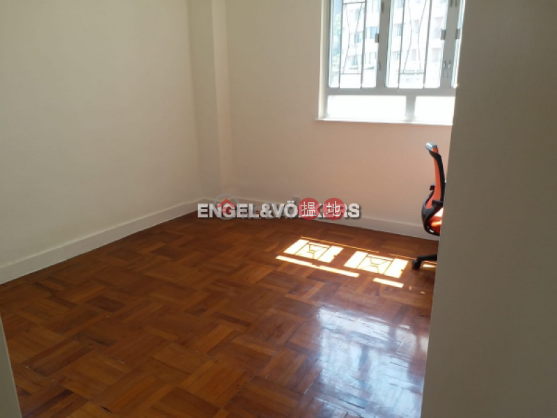HK$ 60,000/ month, Wing Hong Mansion, Central District | 3 Bedroom Family Flat for Rent in Central Mid Levels