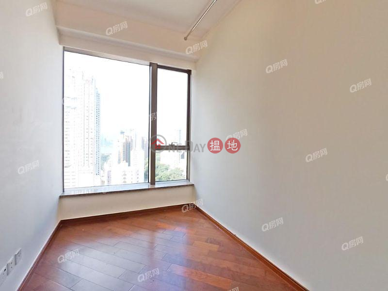 Property Search Hong Kong | OneDay | Residential Rental Listings | The Signature Podium | 4 bedroom Low Floor Flat for Rent