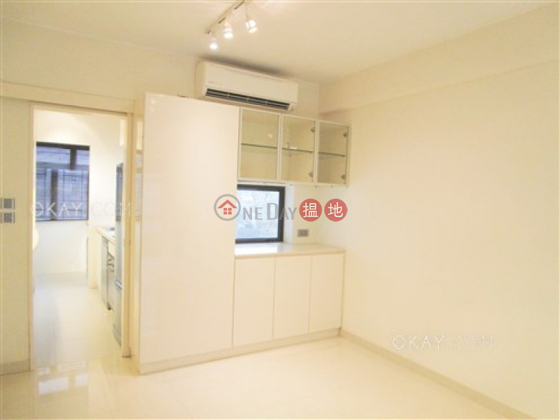 Lovely 3 bedroom with parking | For Sale, Billion Terrace 千葉居 Sales Listings | Wan Chai District (OKAY-S39217)