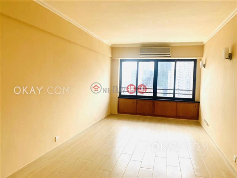 HK$ 38,000/ month | Block B Grandview Tower Eastern District Efficient 3 bedroom in Mid-levels East | Rental