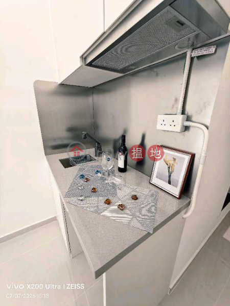 1 minute from Causeway Bay MTR station, excellent security and facilities management. | 111-121 Sai Yee Street | Yau Tsim Mong | Hong Kong Rental HK$ 11,500/ month