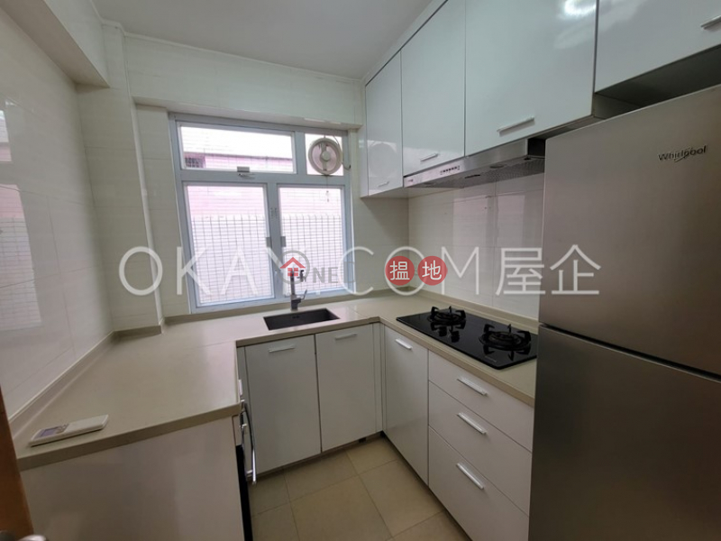 Charming penthouse in Happy Valley | Rental | Rockwin Court 樂榮閣 Rental Listings