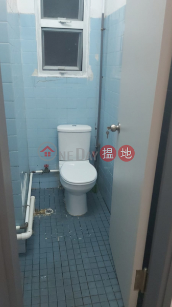 Good Price! Principle unit, vacant for sale. 8 Tsing Yeung Circle | Tuen Mun Hong Kong Sales HK$ 1.8M