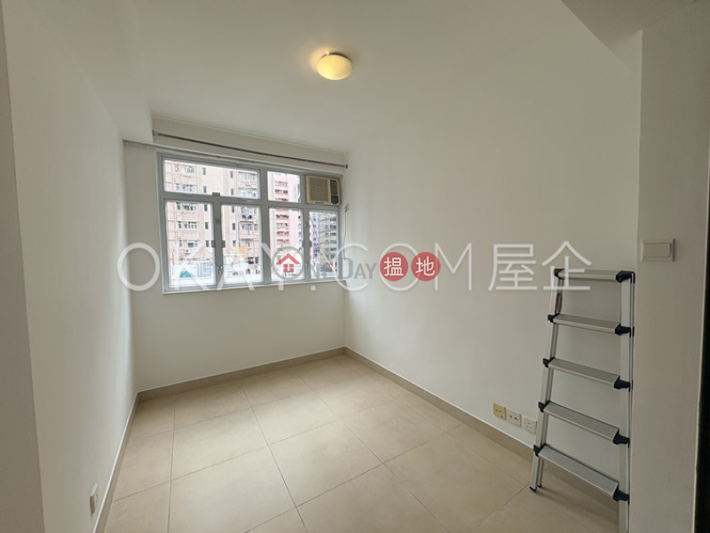 HK$ 7.5M Lee Wing Building, Wan Chai District | Popular 3 bedroom on high floor | For Sale