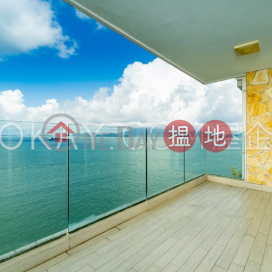 Stylish 3 bedroom with sea views, balcony | Rental