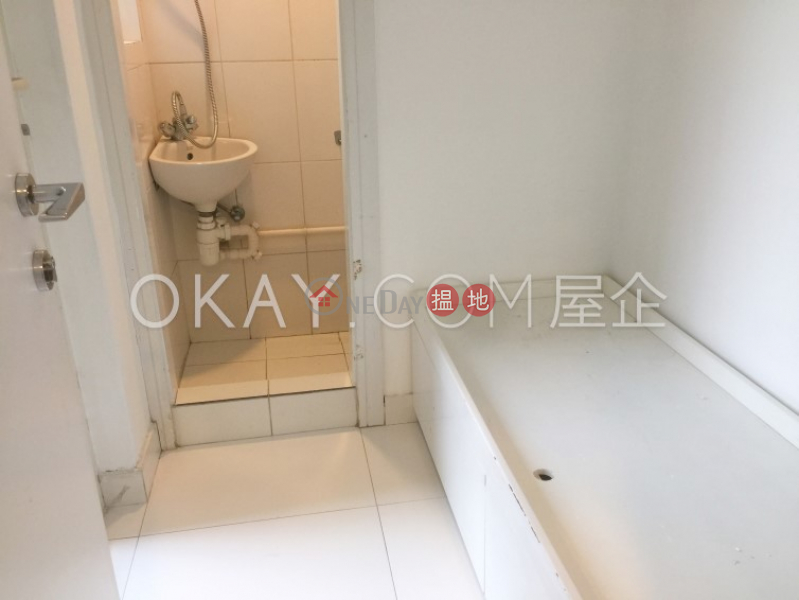 Elegant 3 bedroom in Sheung Wan | Rental, Centrestage 聚賢居 Rental Listings | Central District (OKAY-R2013)