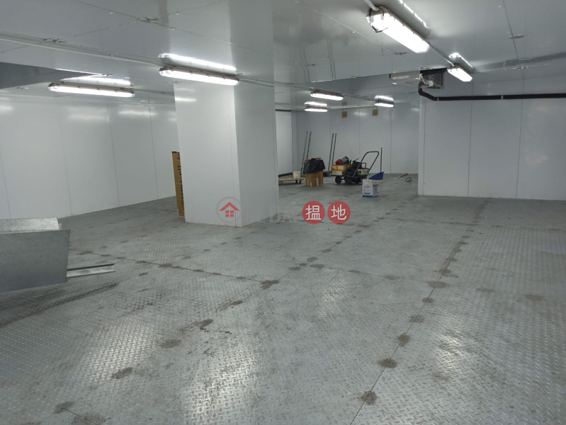 Tsing Yi Industrial Center: Sale With Tenant (Cool Storage Decoration And 300A Electricity Supply) | Tsing Yi Industrial Centre Phase 1 青衣工業中心1期 Sales Listings