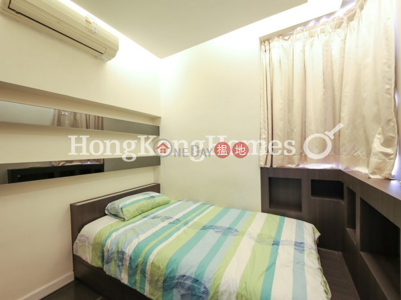 3 Bedroom Family Unit for Rent at Roc Ye Court, 11 Robinson Road | Western District | Hong Kong Rental HK$ 30,000/ month
