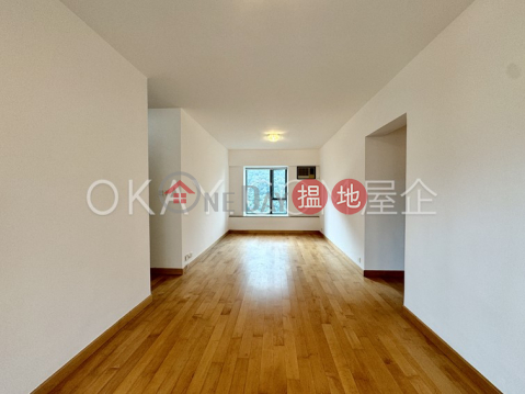 Lovely 2 bedroom on high floor | Rental, Hillsborough Court 曉峰閣 | Central District (OKAY-R9618)_0