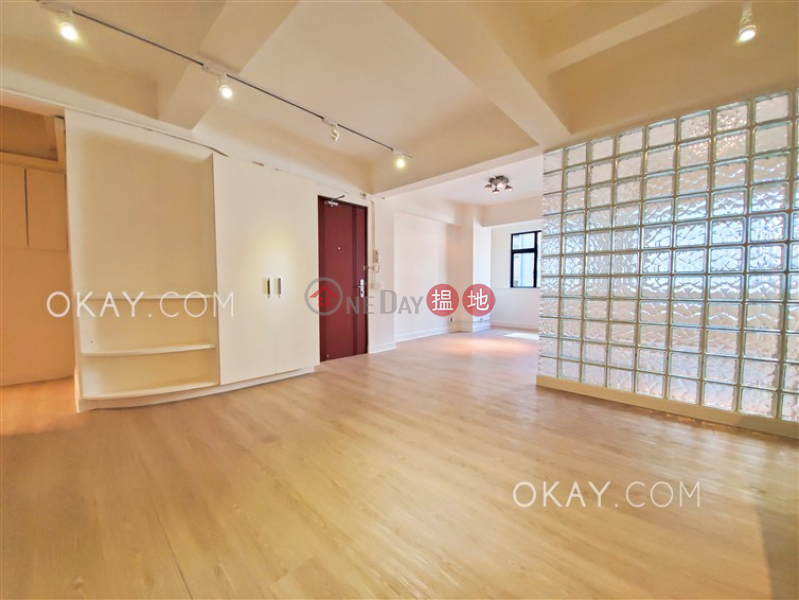 Luxurious 1 bedroom in Central | Rental, Win Hing House 雲慶樓 Rental Listings | Central District (OKAY-R39123)