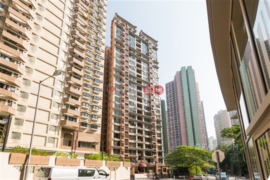 HK$ 25,000/ month Primrose Court Western District Tasteful 2 bedroom in Mid-levels West | Rental