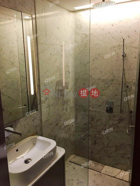 HK$ 13M, The Gloucester Wan Chai District | The Gloucester | 1 bedroom Mid Floor Flat for Sale