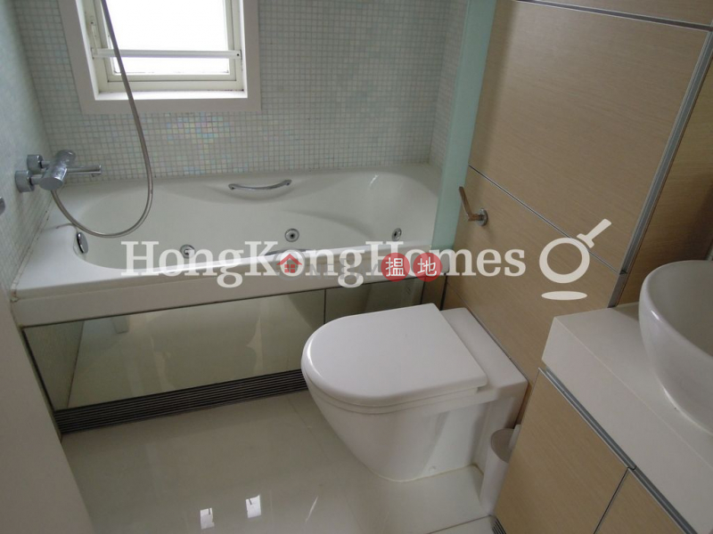 HK$ 38,000/ month, Centrestage, Central District, 3 Bedroom Family Unit for Rent at Centrestage