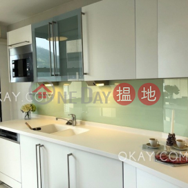 Beautiful 2 bed on high floor with balcony & parking | Rental | Queen's Garden 裕景花園 _0