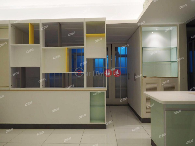 HK$ 22,000/ month Yee Fung Building Wan Chai District Yee Fung Building | High Floor Flat for Rent