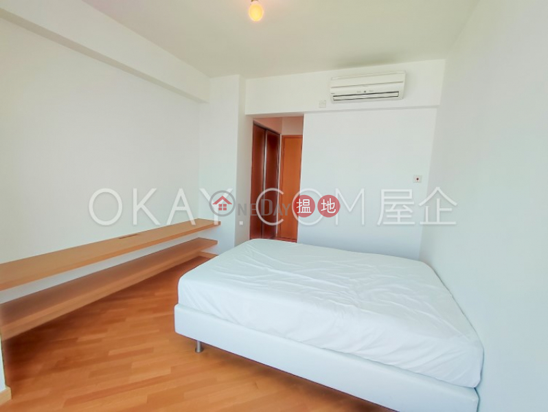 Unique 3 bedroom on high floor with harbour views | Rental | 80 Robinson Road 羅便臣道80號 Rental Listings