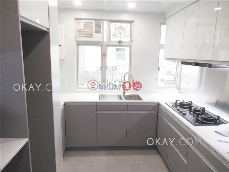 HK$ 60,000/ month Realty Gardens, Western District | Efficient 3 bed on high floor with balcony & parking | Rental