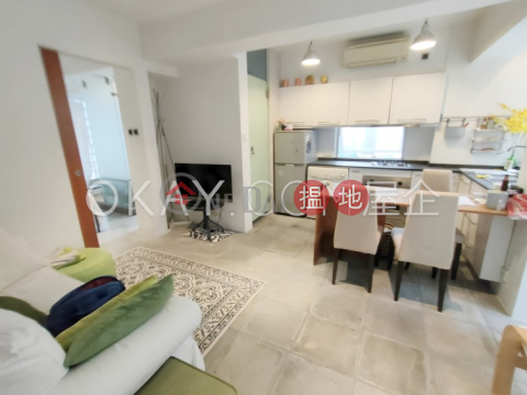 Lovely 1 bedroom with terrace | For Sale, Golden Coronation Building 金冠大廈 | Wan Chai District (OKAY-S175344)_0