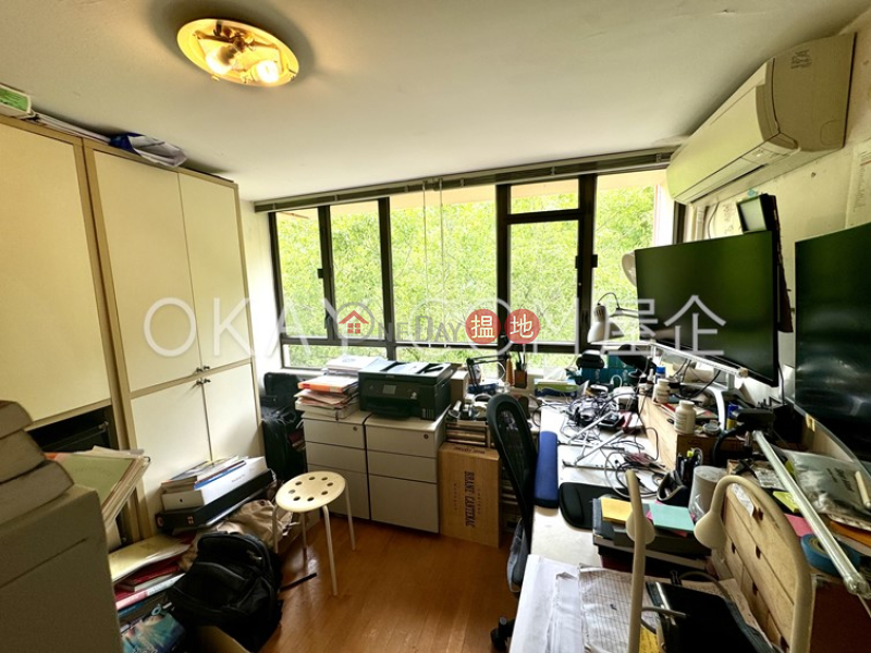 Nicely kept 5 bedroom on high floor with balcony | For Sale | Phase 1 Beach Village, 21 Seabird Lane 碧濤1期海燕徑12號 Sales Listings