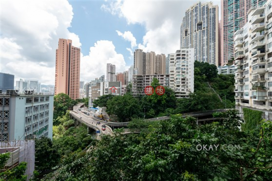 Efficient 3 bedroom with parking | For Sale | Robinson Garden Apartments 羅便臣花園大廈 Sales Listings