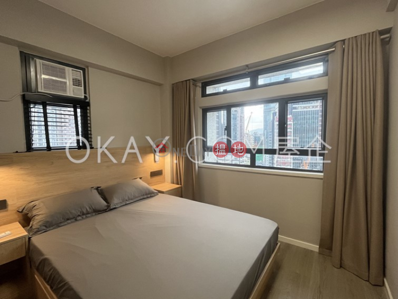 HK$ 28,000/ month Cambridge Villa, Central District, Cozy 1 bedroom in Mid-levels West | Rental