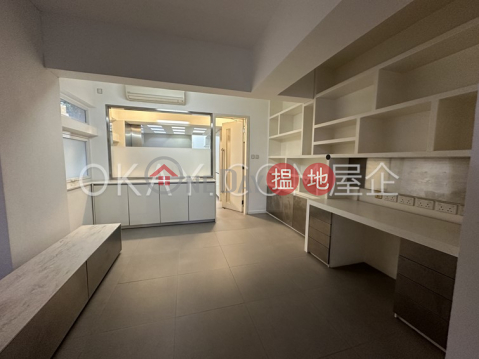 Gorgeous 3 bedroom with balcony & parking | Rental | Medallion Heights 金徽閣 _0