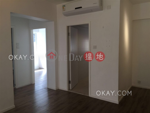 Stylish 3 bedroom with parking | For Sale | Moon Fair Mansion 滿輝大廈 _0