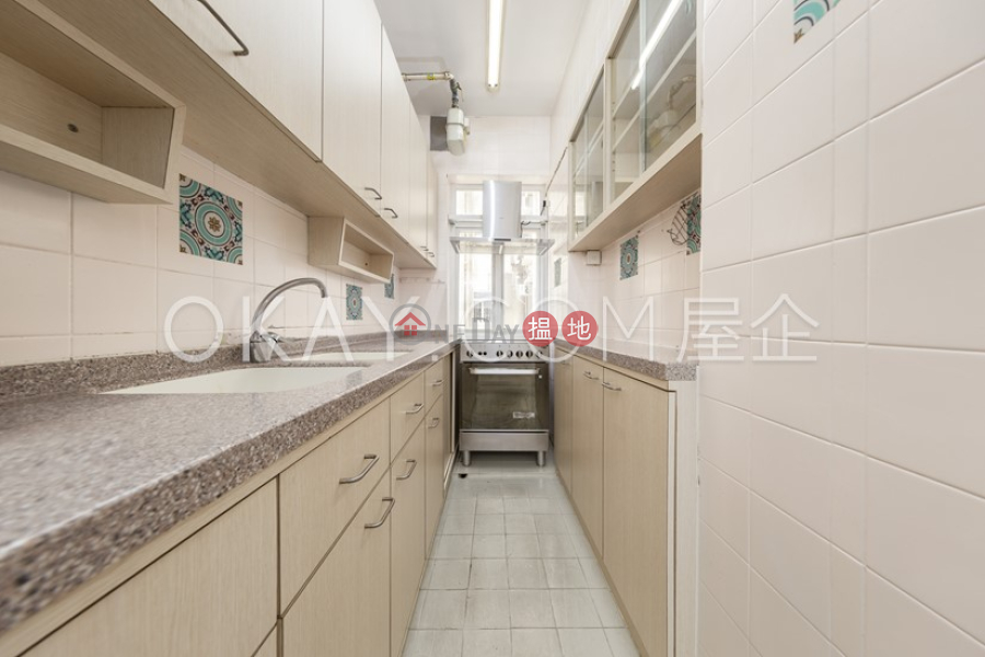 HK$ 22M Moon Fair Mansion, Wan Chai District | Nicely kept 3 bedroom with balcony & parking | For Sale