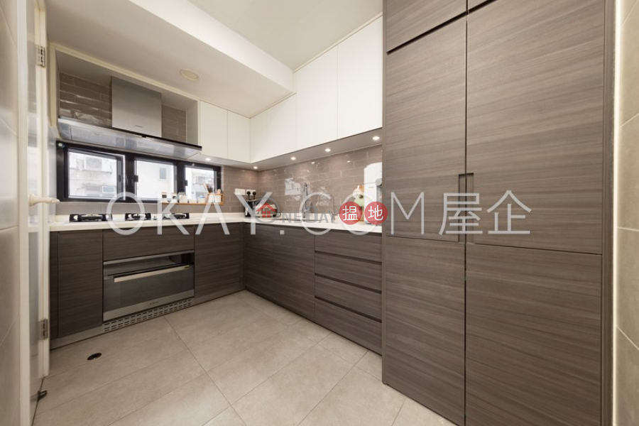 Efficient 3 bedroom with balcony & parking | Rental | Realty Gardens 聯邦花園 Rental Listings