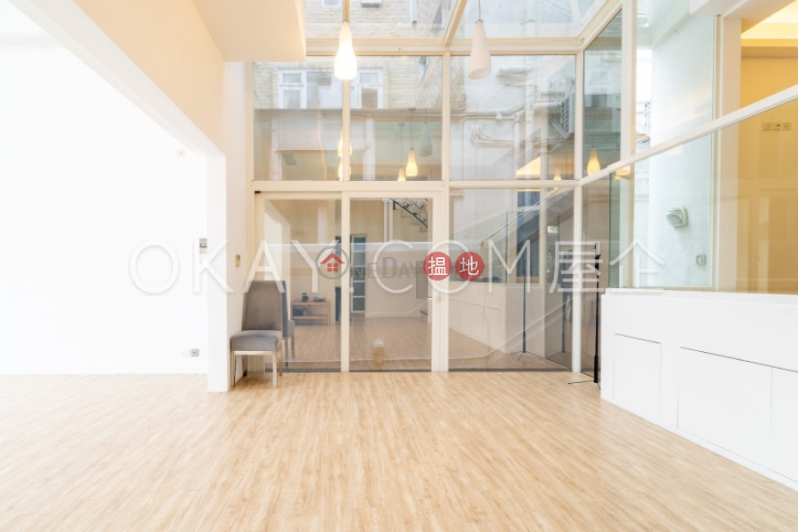 4房3廁,海景,連車位,獨立屋金湖別墅出售單位|金湖別墅(Golden Lake Villas)出售樓盤 (OKAY-S285382)