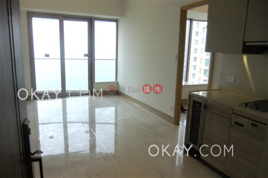 Unique 1 bedroom on high floor with harbour views | For Sale | 37 Cadogan Street | Western District, Hong Kong, Sales | HK$ 9.7M