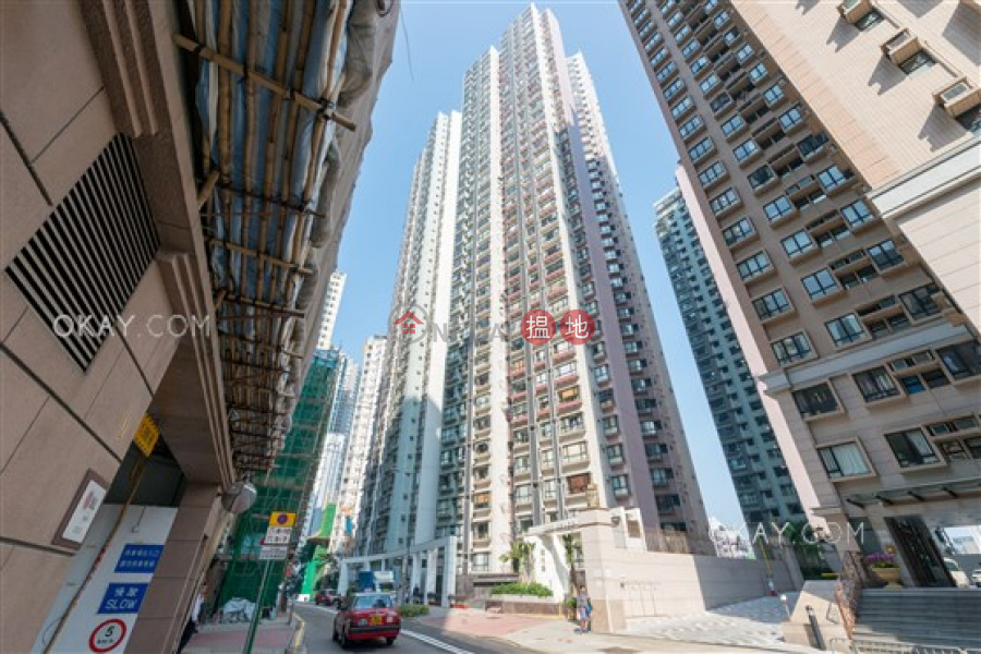 Stylish 2 bedroom in Mid-levels West | Rental | The Grand Panorama 嘉兆臺 Rental Listings