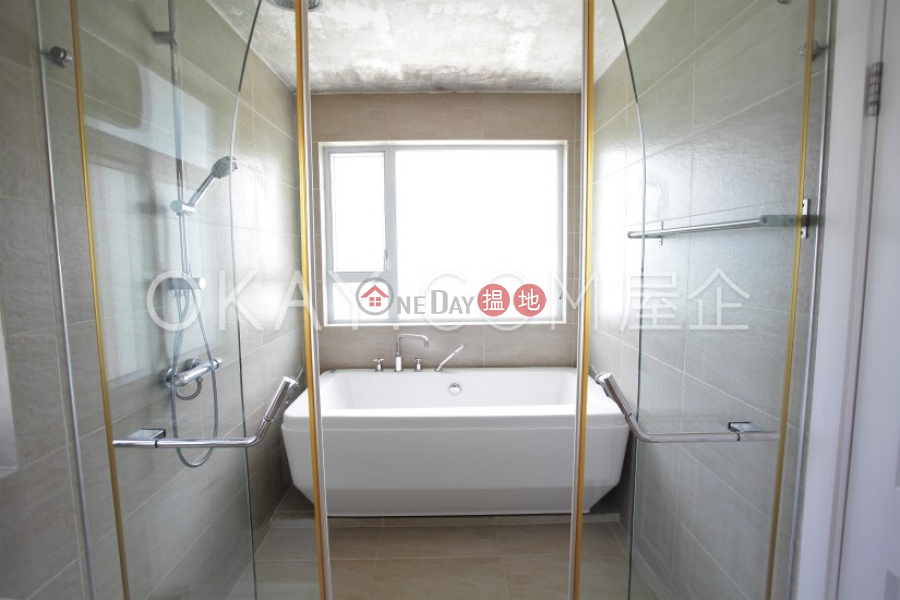 HK$ 40,000/ month Sheung Yeung Village House Sai Kung Rare house with rooftop & balcony | Rental