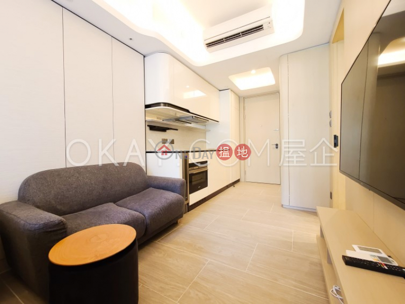 Generous with balcony in Mid-levels West | Rental 18 Caine Road | Western District | Hong Kong Rental, HK$ 27,200/ month