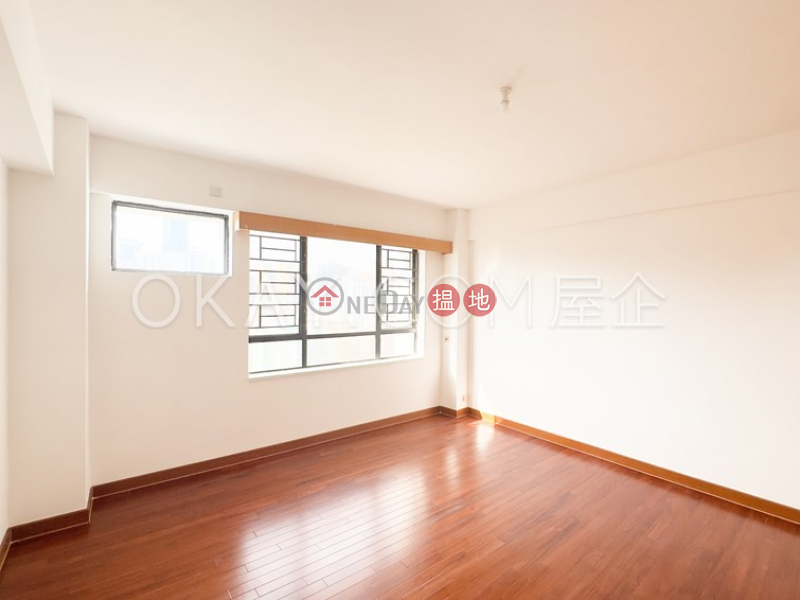 Rare 3 bedroom with balcony & parking | Rental | The Crescent Block A 仁禮花園 A座 Rental Listings