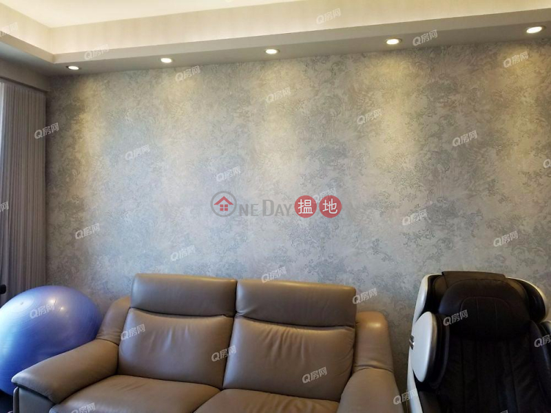 Property Search Hong Kong | OneDay | Residential Sales Listings | Park Signature Block 1, 2, 3 & 6 | 3 bedroom High Floor Flat for Sale