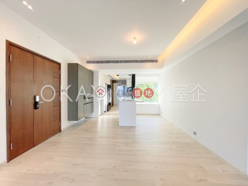 HK$ 82,000/ month, Bowen Place, Eastern District | Stylish 3 bedroom with balcony & parking | Rental