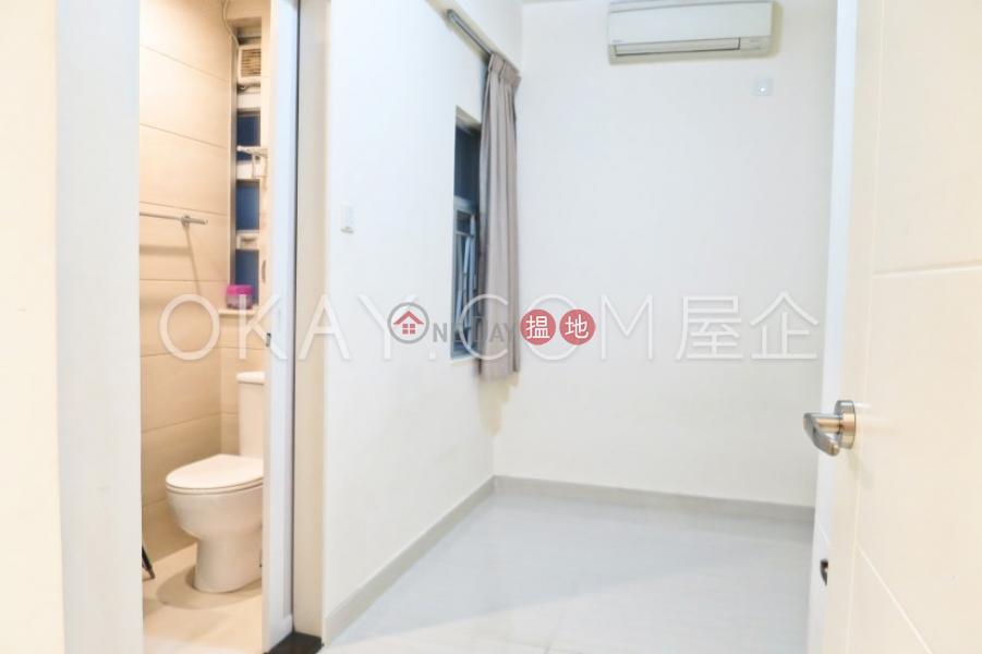 HK$ 12.8M, King Sing Mansion | Wan Chai District Charming 3 bedroom on high floor | For Sale