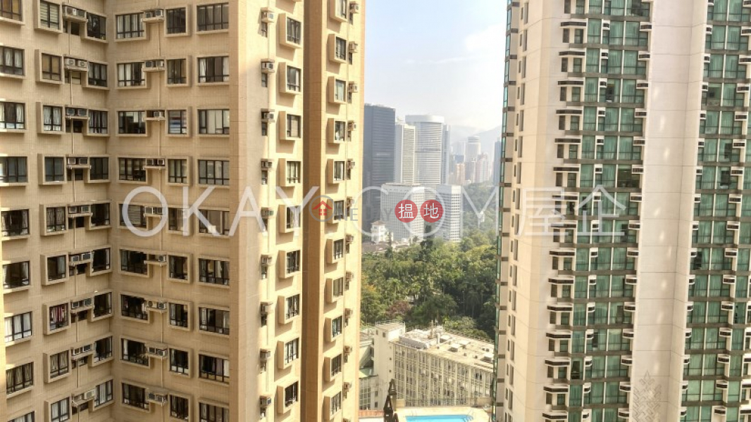 Property Search Hong Kong | OneDay | Residential Rental Listings | Nicely kept 3 bedroom in Mid-levels West | Rental