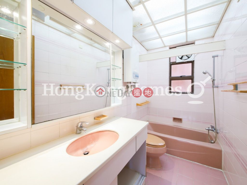 Property Search Hong Kong | OneDay | Residential | Rental Listings | 3 Bedroom Family Unit for Rent at Parkway Court