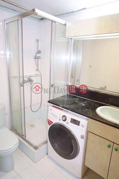 Flat for Rent in Dandenong Mansion, Wan Chai 379-389 Jaffe Road | Wan Chai District Hong Kong | Rental, HK$ 17,500/ month